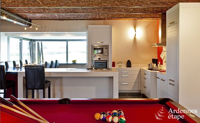 Maison de vacances de luxe  Froidthier pour 10 personnes avec piscine, bien-tre et 5 chambres prs d'Aubel