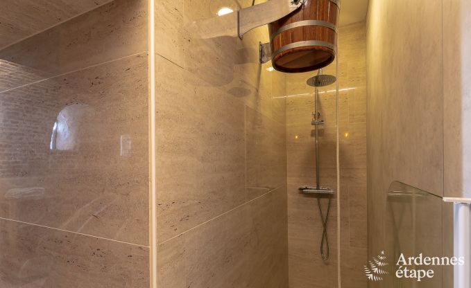 Chteau  Gesves pour 40 personnes en Ardenne