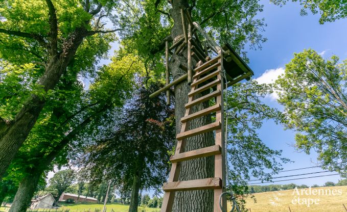 Chteau  Gesves pour 40 personnes en Ardenne