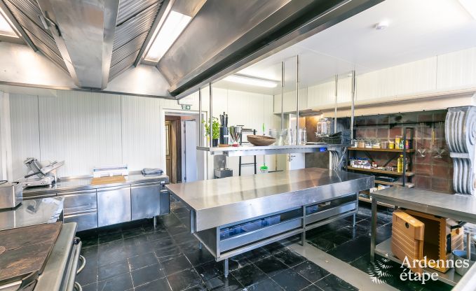 Ch�teau � Gesves pour 40 personnes en Ardenne