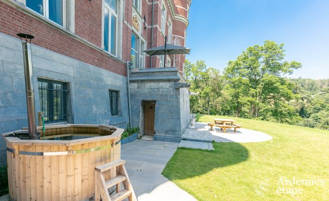 Ch�teau � Gesves pour 40 personnes en Ardenne