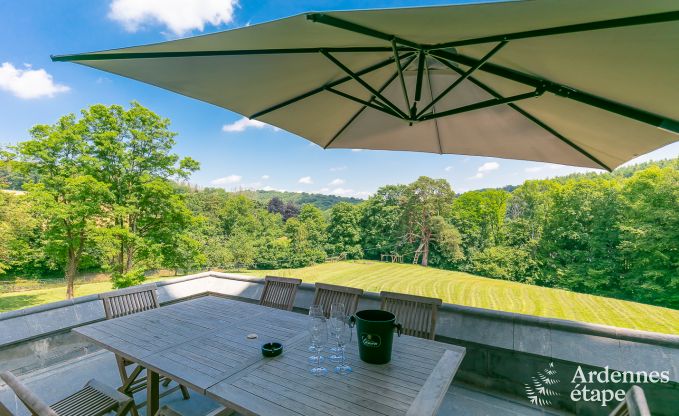 Ch�teau � Gesves pour 40 personnes en Ardenne