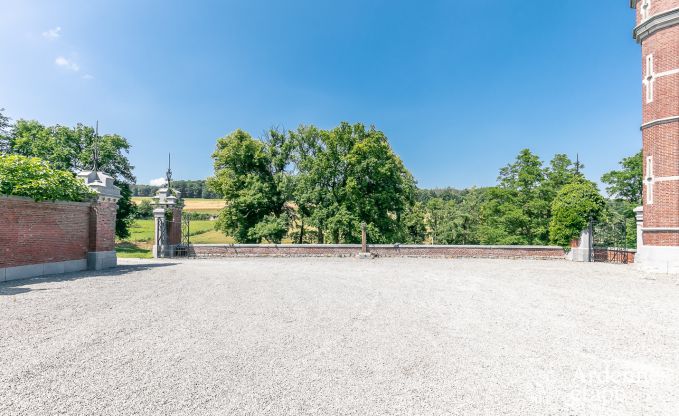 Ch�teau � Gesves pour 40 personnes en Ardenne