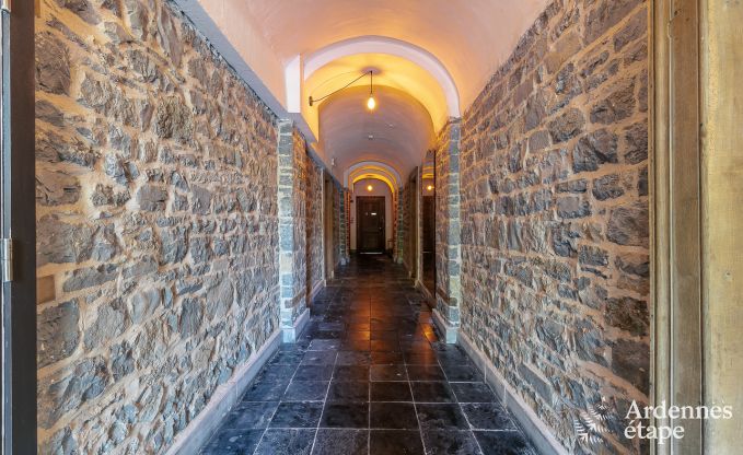 Ch�teau � Gesves pour 40 personnes en Ardenne