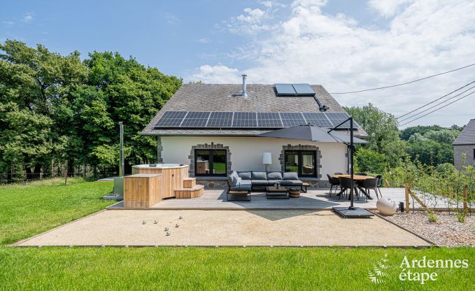 Maison de vacances Gesves pour 6 personnes avec 3 chambres et 3 salles de bains, jacuzzi, ptanque 