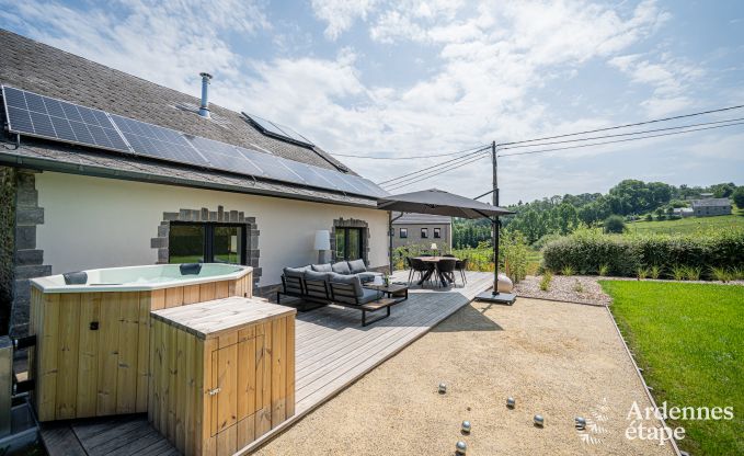 Maison de vacances Gesves pour 6 personnes avec 3 chambres et 3 salles de bains, jacuzzi, ptanque 