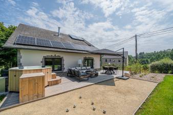 Maison pour 6 personnes  Gesves, 3 chambres avec salle de bain, terrasse prive, bain  remous et terrain de ptanque