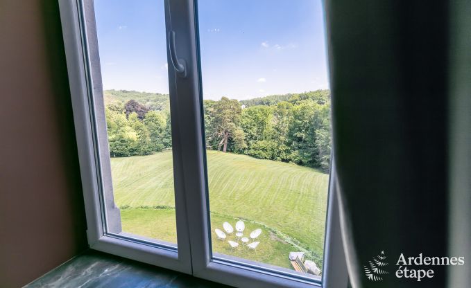 Chteau  Gesves pour 40 personnes en Ardenne