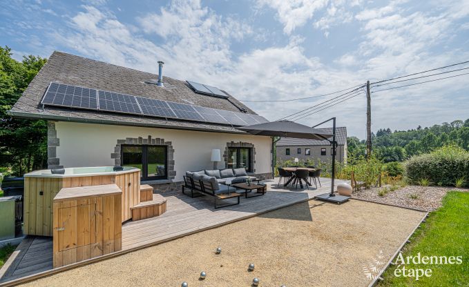 Maison de vacances Gesves pour 6 personnes avec 3 chambres et 3 salles de bains, jacuzzi, ptanque 