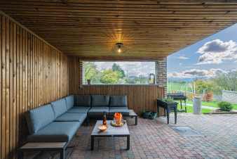 Charmante maison de vacances Givet : 7 personnes, jardin privé, près de Dinant et de la nature
