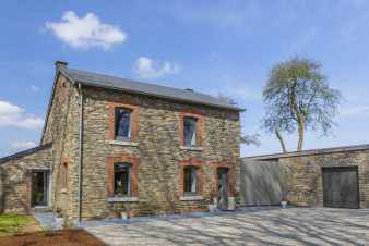 Dans la rgion de Gouvy, magnifique maison de vacances 4 toiles pour 9 personnes.