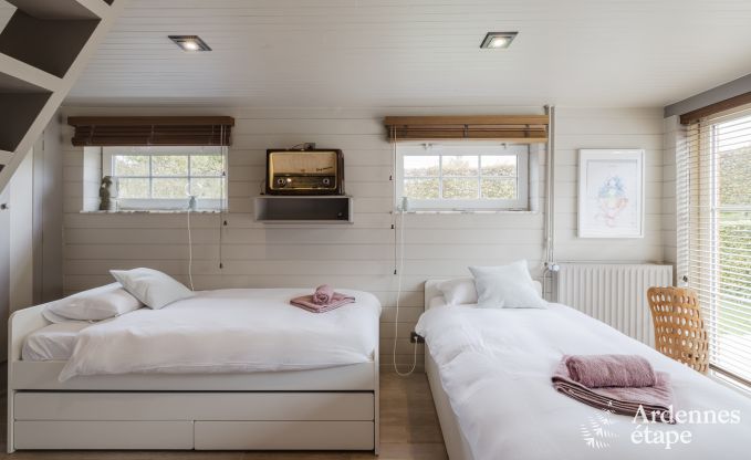 Maison de vacances de luxe � Hamois pour 8 personnes avec piscine et jardin priv� en Ardenne