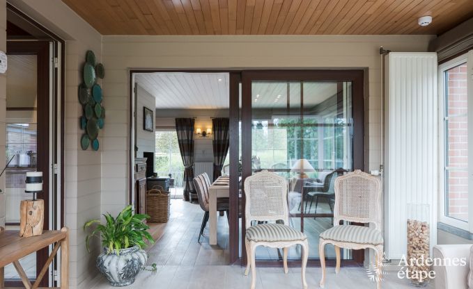 Maison de vacances de luxe  Hamois pour 8 personnes avec piscine et jardin priv en Ardenne