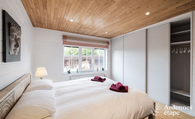 Maison de vacances de luxe  Hamois pour 8 personnes avec piscine et jardin priv en Ardenne