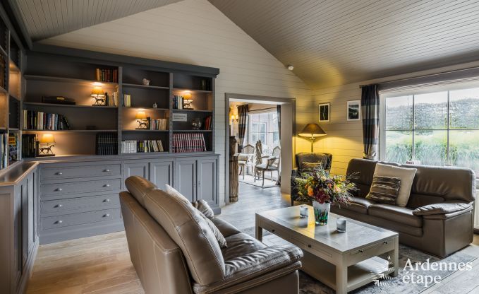 Maison de vacances de luxe  Hamois pour 8 personnes avec piscine et jardin priv en Ardenne