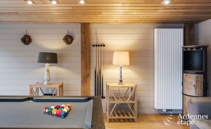 Maison de vacances de luxe  Hamois pour 8 personnes avec piscine et jardin priv en Ardenne