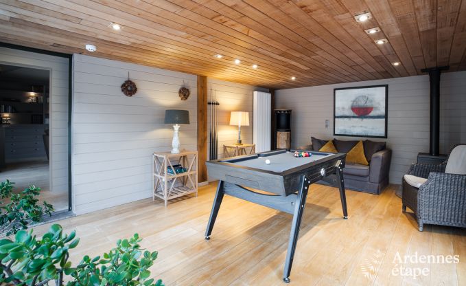 Maison de vacances de luxe  Hamois pour 8 personnes avec piscine et jardin priv en Ardenne