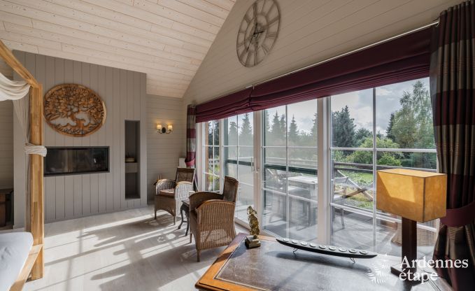 Spacieuse maison de vacances pour 12 personnes avec piscine et jardin priv� � Hamois, Ardenne