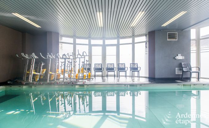 Grande maison de vacances en deux b�timents � Han-sur-Lesse pour 13 personnes avec piscine int�rieure
