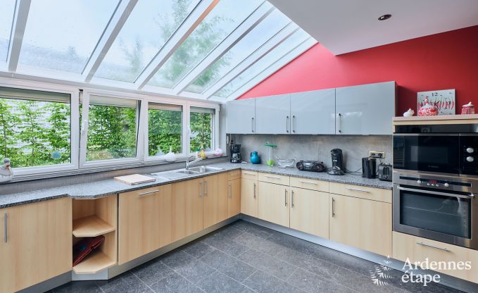 Grande maison de vacances en deux b�timents � Han-sur-Lesse pour 13 personnes avec piscine int�rieure