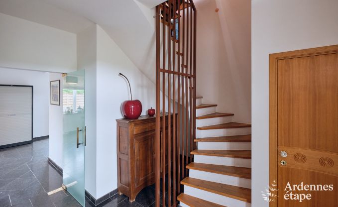 Grande maison de vacances en deux b�timents � Han-sur-Lesse pour 13 personnes avec piscine int�rieure
