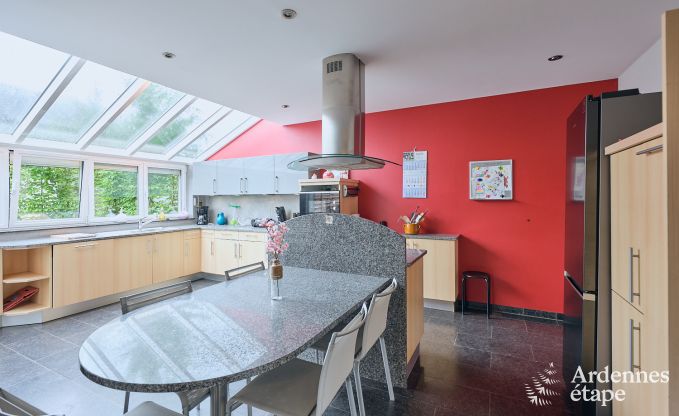 Grande maison de vacances en deux b�timents � Han-sur-Lesse pour 13 personnes avec piscine int�rieure