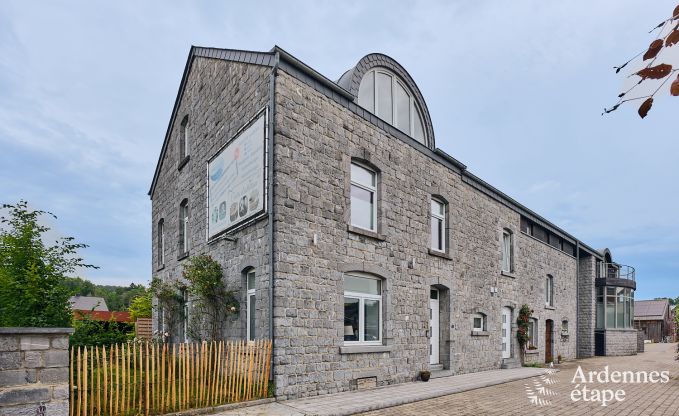 Grande maison de vacances en deux b�timents � Han-sur-Lesse pour 13 personnes avec piscine int�rieure