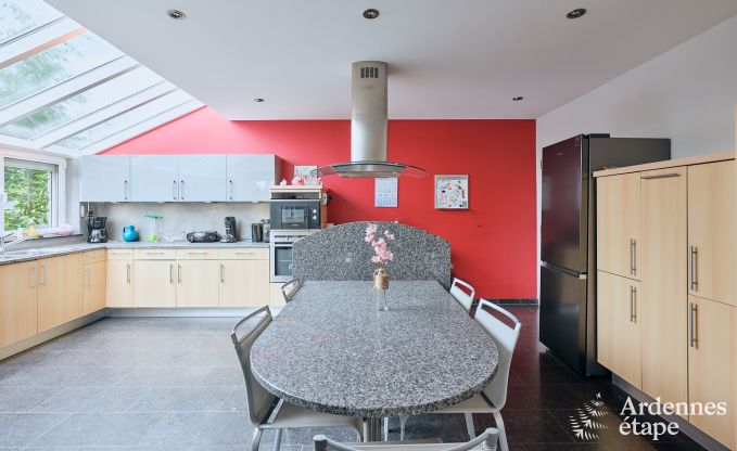 Grande maison de vacances en deux b�timents � Han-sur-Lesse pour 13 personnes avec piscine int�rieure