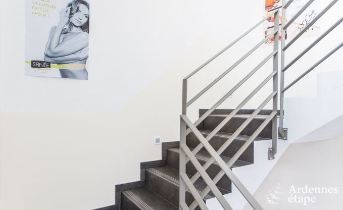 Grande maison de vacances en deux b�timents � Han-sur-Lesse pour 13 personnes avec piscine int�rieure