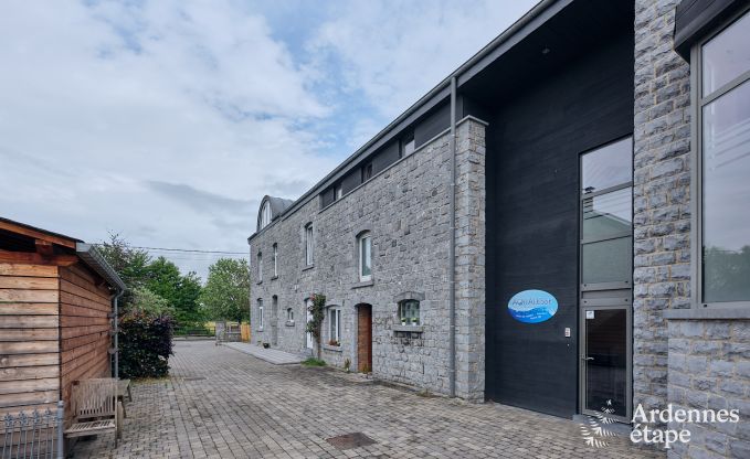 Grande maison de vacances en deux b�timents � Han-sur-Lesse pour 13 personnes avec piscine int�rieure