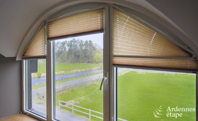 Grande maison de vacances en deux b�timents � Han-sur-Lesse pour 13 personnes avec piscine int�rieure