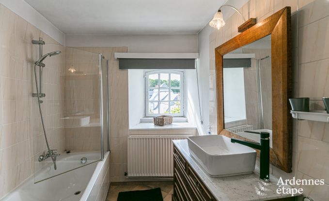 Ch�teau � Hannut pour 8 personnes en Ardenne