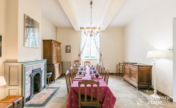 Ch�teau � Hannut pour 8 personnes en Ardenne