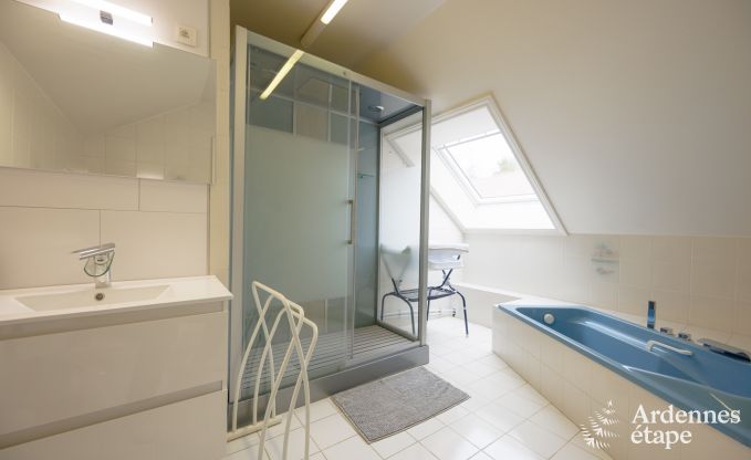 Maison de vacances � Hannut pour 20 personnes en Ardenne