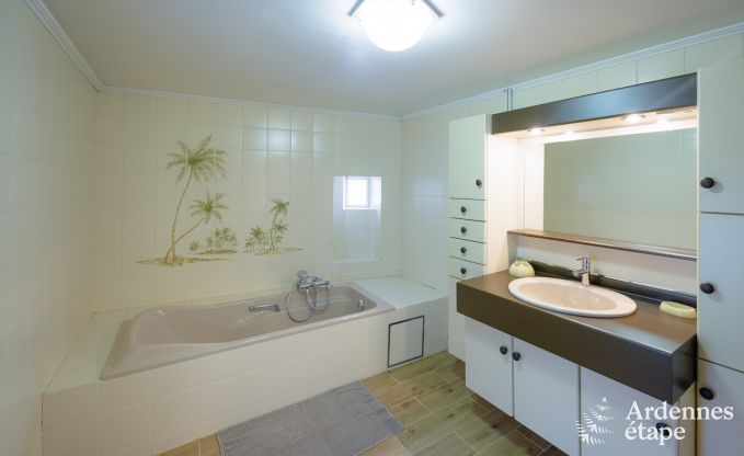 Maison de vacances � Hannut pour 20 personnes en Ardenne