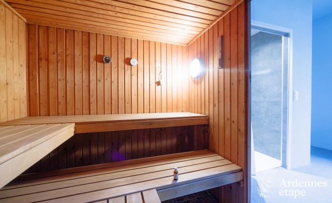 Maison de vacances � Hannut pour 20 personnes en Ardenne