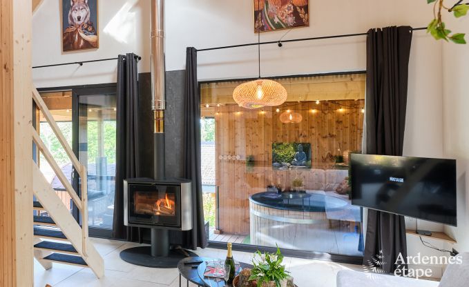 Chalet  Hotton pour 6 personnes avec spa de nage, bain nordique et sauna extrieur prs de Durbuy
