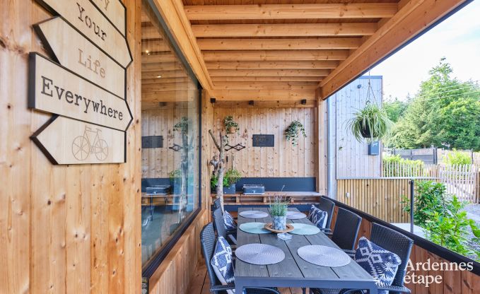 Chalet  Hotton pour 6 personnes avec spa de nage, bain nordique et sauna extrieur prs de Durbuy
