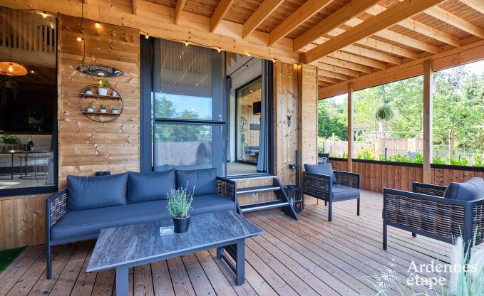 Chalet  Hotton pour 6 personnes avec spa de nage, bain nordique et sauna extrieur prs de Durbuy