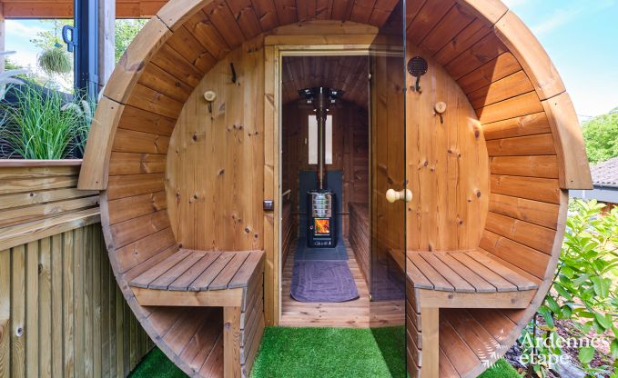 Chalet  Hotton pour 6 personnes avec spa de nage, bain nordique et sauna extrieur prs de Durbuy