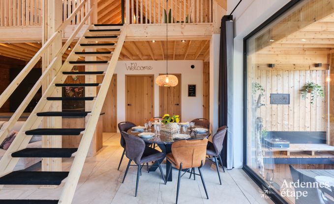 Chalet  Hotton pour 6 personnes avec spa de nage, bain nordique et sauna extrieur prs de Durbuy