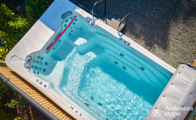 Chalet  Hotton pour 6 personnes avec spa de nage, bain nordique et sauna extrieur prs de Durbuy