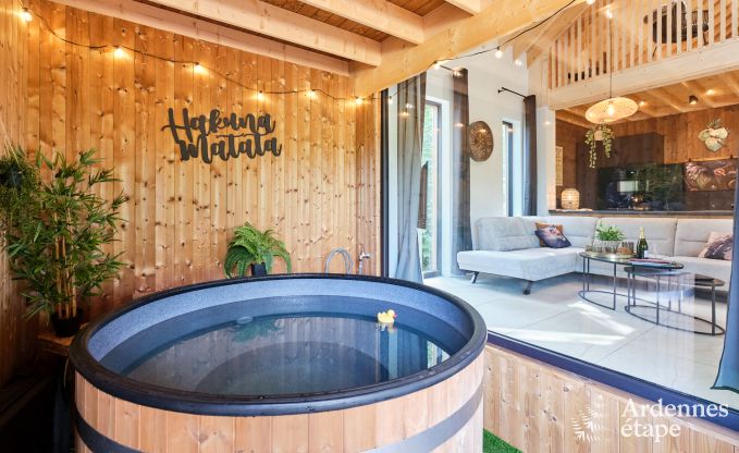 Chalet  Hotton pour 6 personnes avec spa de nage, bain nordique et sauna extrieur prs de Durbuy