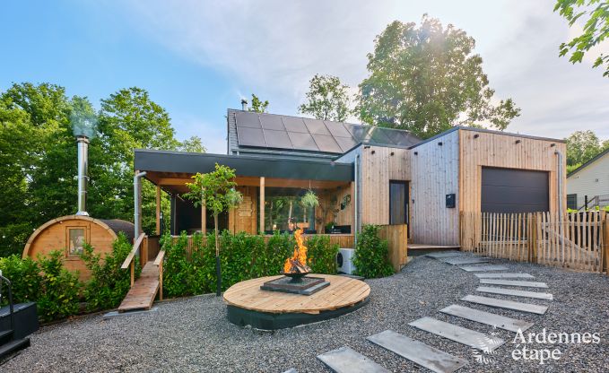 Chalet  Hotton pour 6 personnes avec spa de nage, bain nordique et sauna extrieur prs de Durbuy