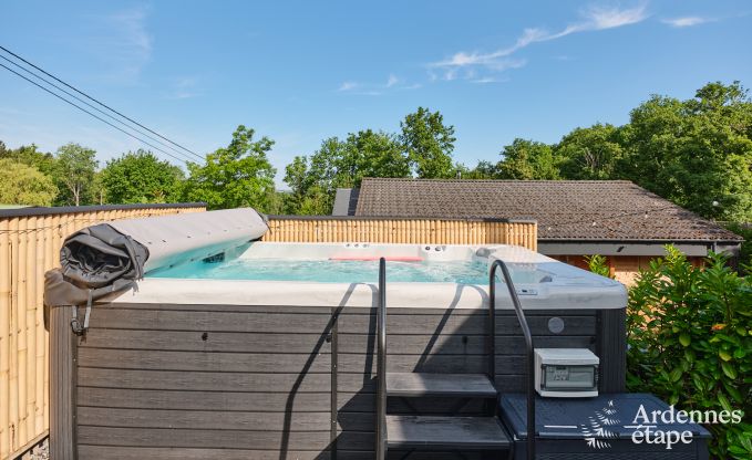 Chalet  Hotton pour 6 personnes avec spa de nage, bain nordique et sauna extrieur prs de Durbuy