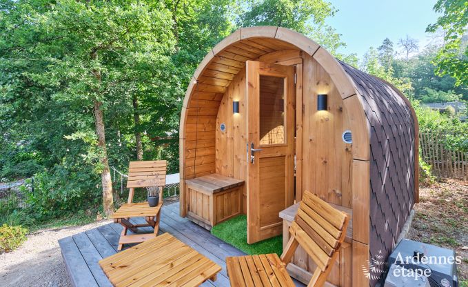 Chalet  Hotton pour 6 personnes avec spa de nage, bain nordique et sauna extrieur prs de Durbuy