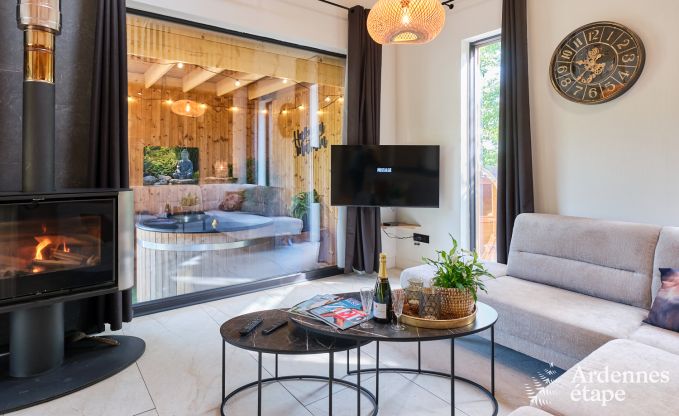 Chalet  Hotton pour 6 personnes avec spa de nage, bain nordique et sauna extrieur prs de Durbuy