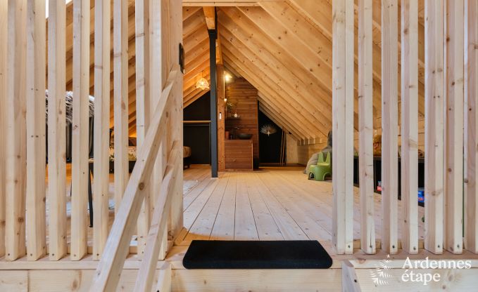 Chalet  Hotton pour 6 personnes avec spa de nage, bain nordique et sauna extrieur prs de Durbuy