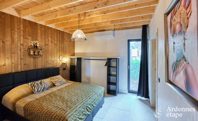 Chalet  Hotton pour 6 personnes avec spa de nage, bain nordique et sauna extrieur prs de Durbuy