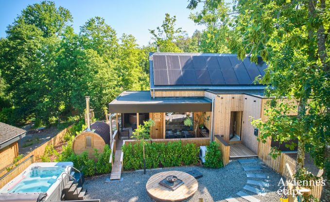 Chalet  Hotton pour 6 personnes avec spa de nage, bain nordique et sauna extrieur prs de Durbuy